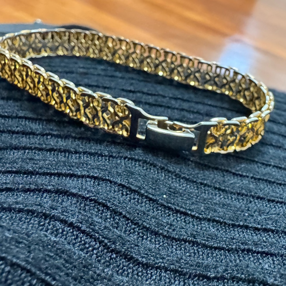 Stunning Gold Bracelets - Picture 3 of 4